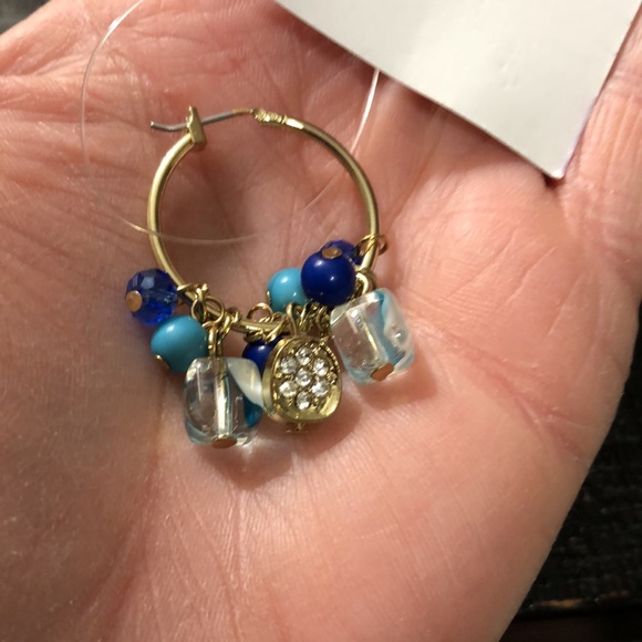 NWT Polished Gold Tone Pierced Hoop Earrings With Crystals & Blue Beads! - Picture 3 of 4